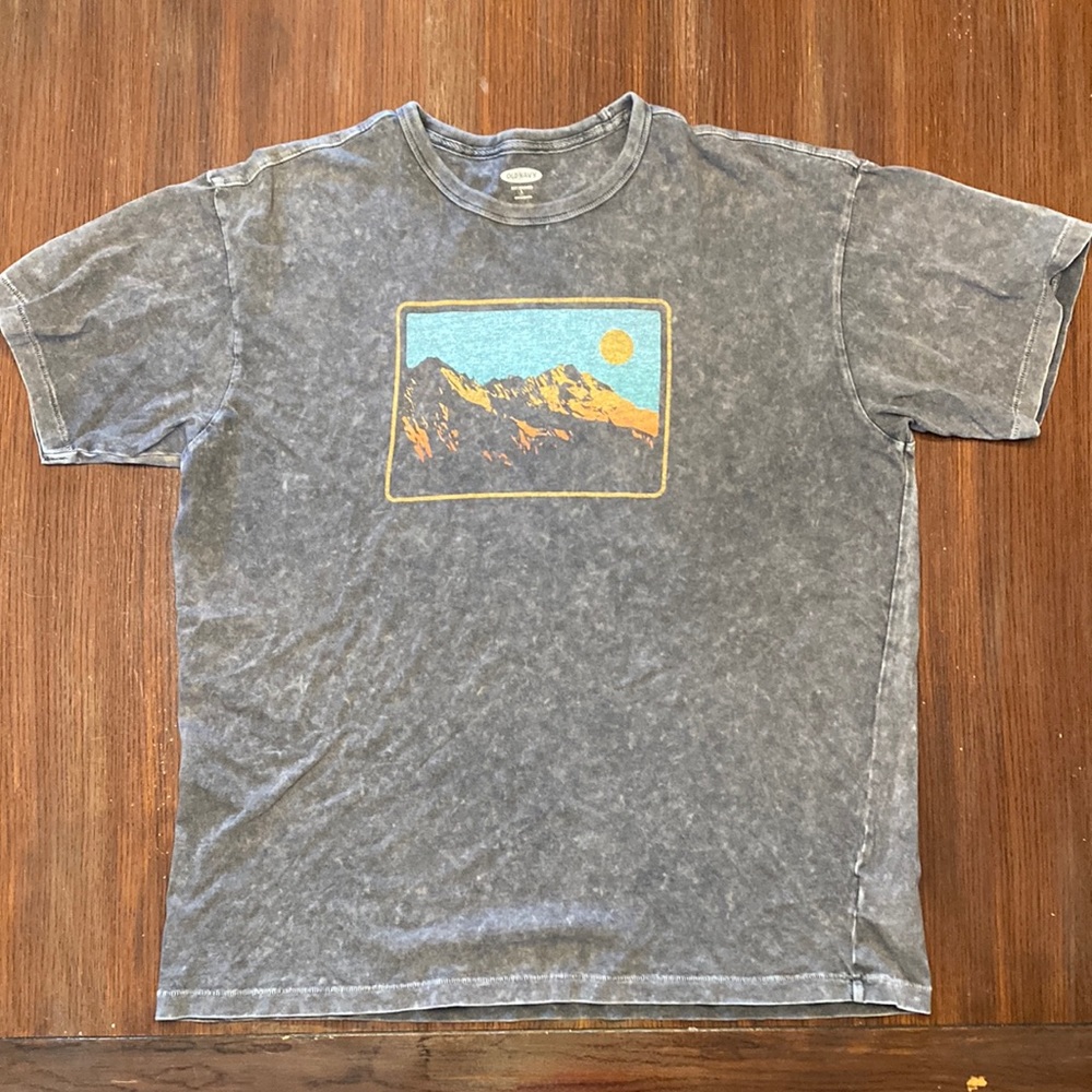 Men’s Large Old Navy Soft-Washed Tshirt